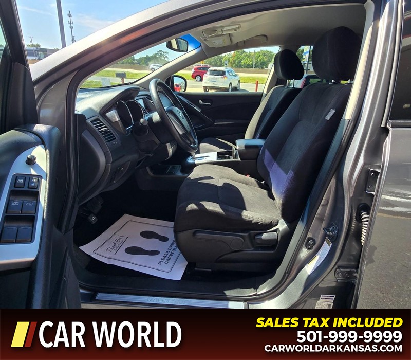 Nissan Murano Vehicle Full-screen Gallery Image 8