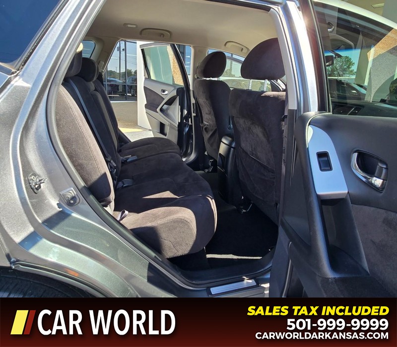 Nissan Murano Vehicle Full-screen Gallery Image 12