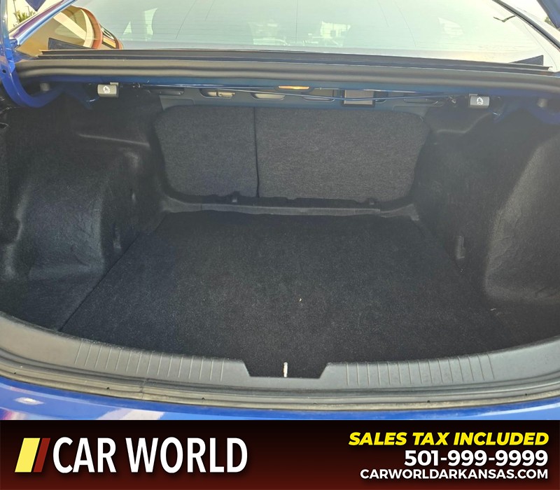 Chevrolet Malibu Vehicle Full-screen Gallery Image 13