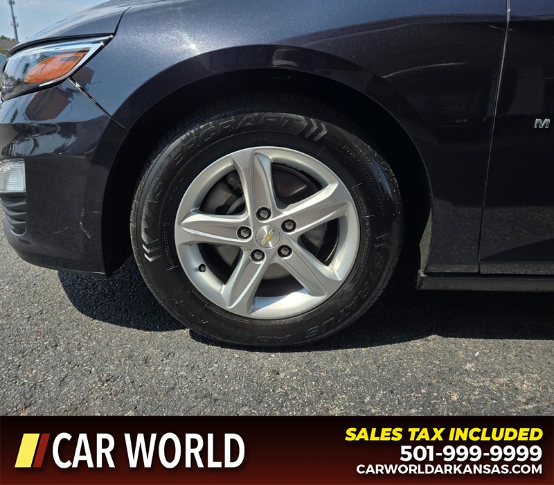 Chevrolet Malibu Vehicle Full-screen Gallery Image 6