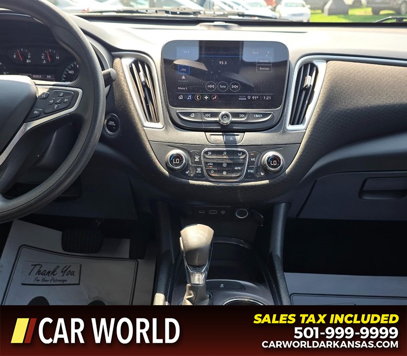 Chevrolet Malibu Vehicle Full-screen Gallery Image 18