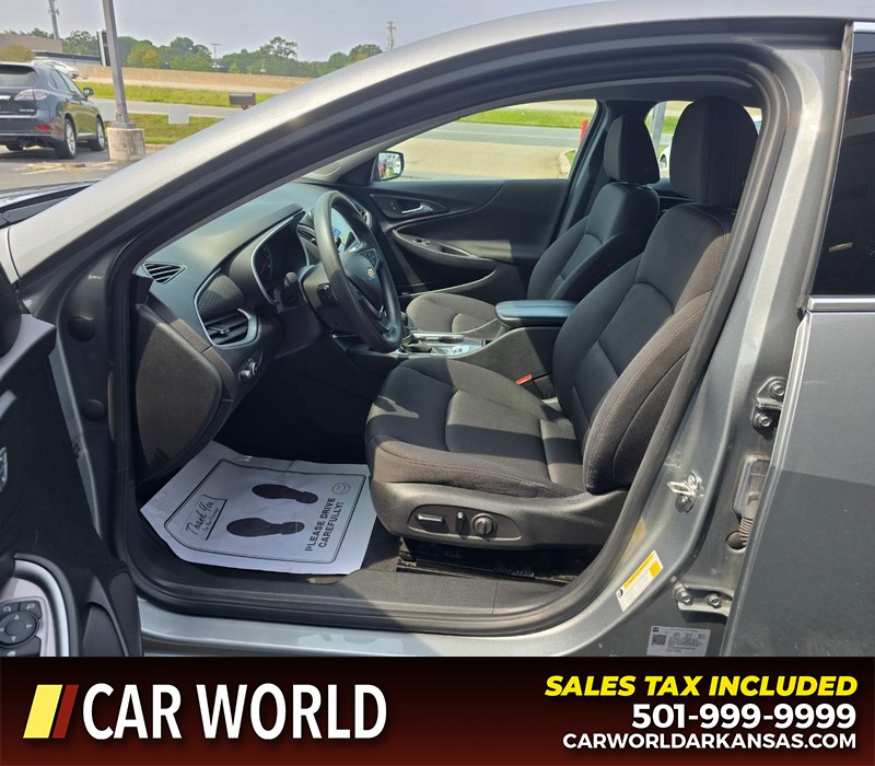 Chevrolet Malibu Vehicle Full-screen Gallery Image 8