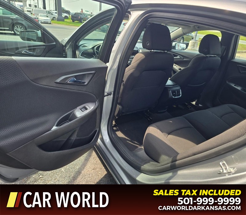 Chevrolet Malibu Vehicle Full-screen Gallery Image 9