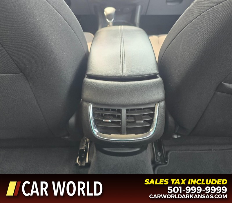 Chevrolet Malibu Vehicle Full-screen Gallery Image 20