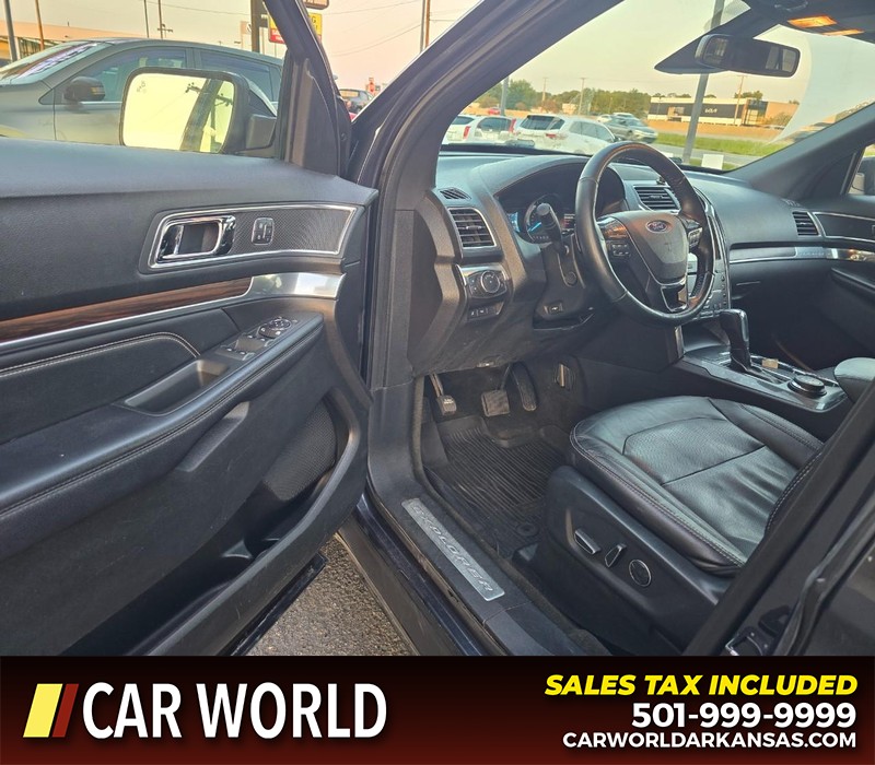 Ford Explorer Vehicle Full-screen Gallery Image 7
