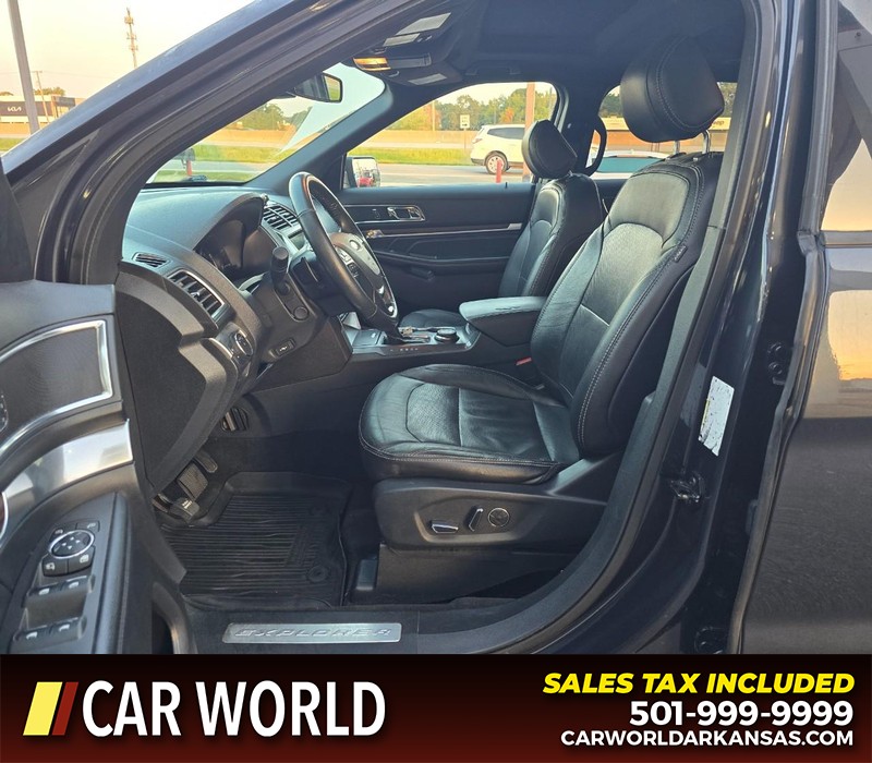 Ford Explorer Vehicle Full-screen Gallery Image 8