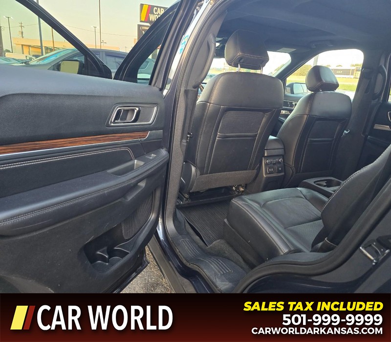 Ford Explorer Vehicle Full-screen Gallery Image 9