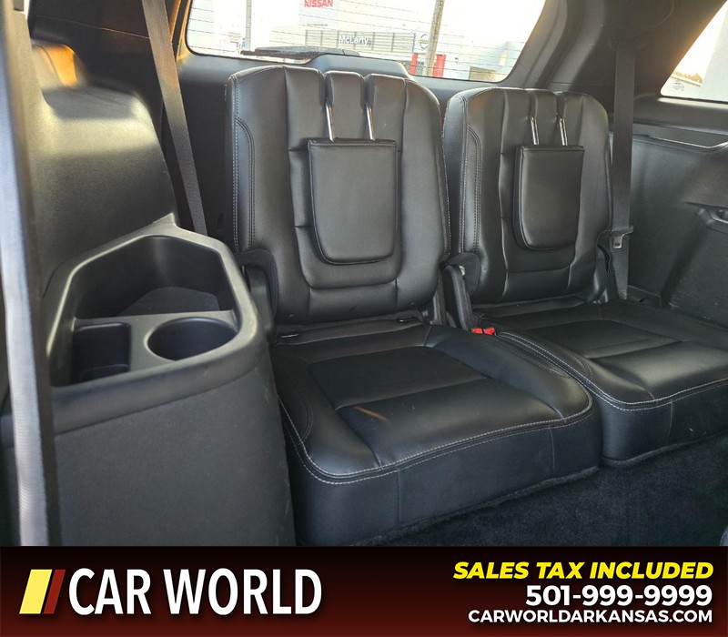 Ford Explorer Vehicle Full-screen Gallery Image 14