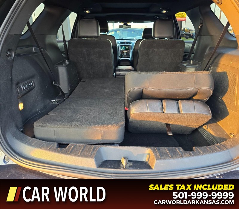 Ford Explorer Vehicle Full-screen Gallery Image 18
