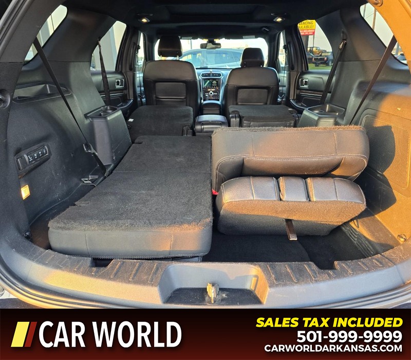 Ford Explorer Vehicle Full-screen Gallery Image 19