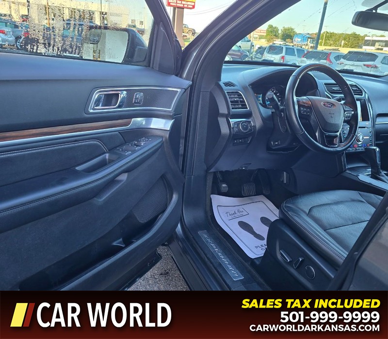 Ford Explorer Vehicle Full-screen Gallery Image 8
