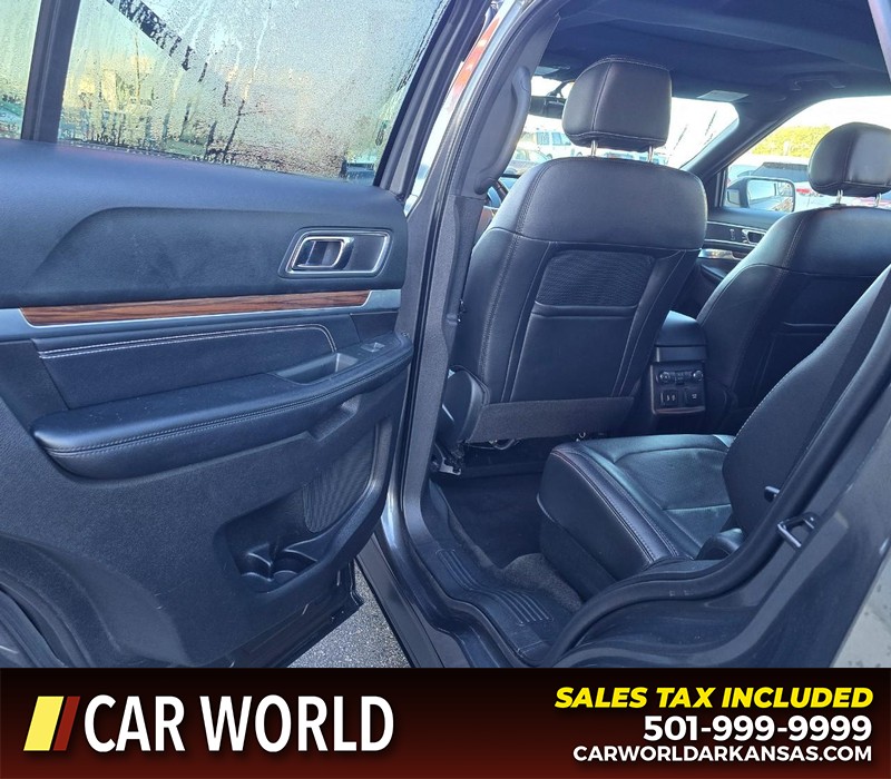 Ford Explorer Vehicle Full-screen Gallery Image 10