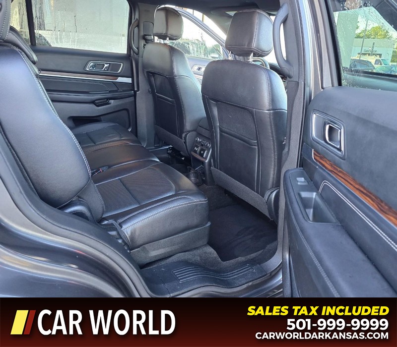 Ford Explorer Vehicle Full-screen Gallery Image 14