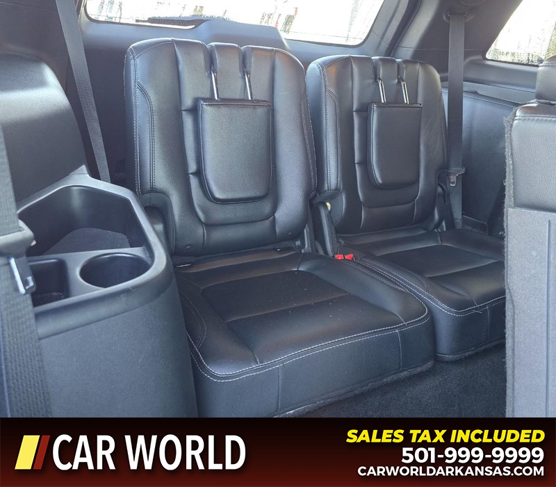 Ford Explorer Vehicle Full-screen Gallery Image 15