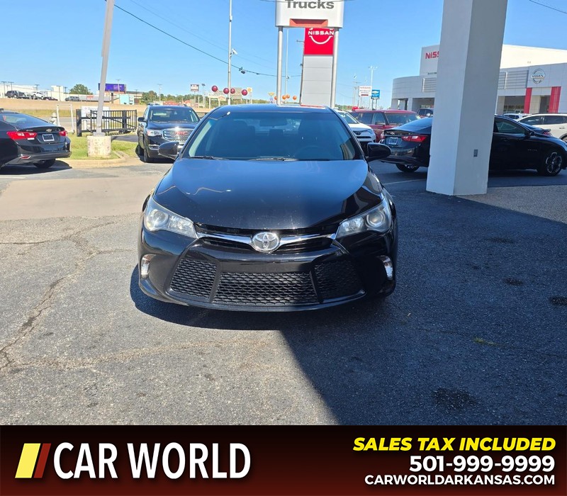 Toyota Camry Vehicle Full-screen Gallery Image 2