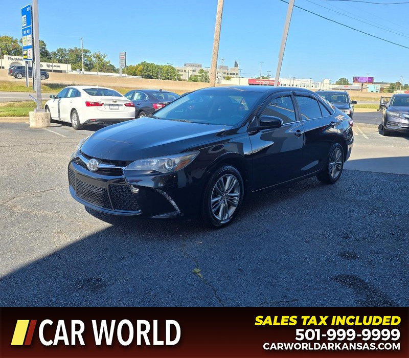 Toyota Camry Vehicle Full-screen Gallery Image 3