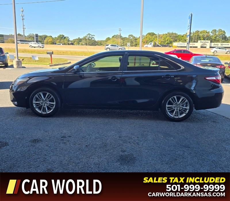 Toyota Camry Vehicle Full-screen Gallery Image 4