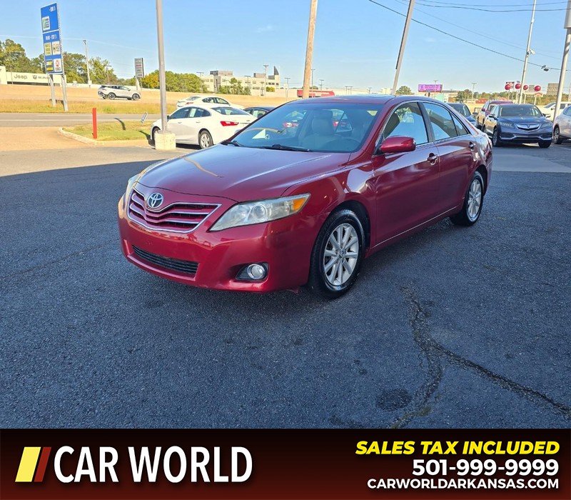 Toyota Camry Vehicle Full-screen Gallery Image 3