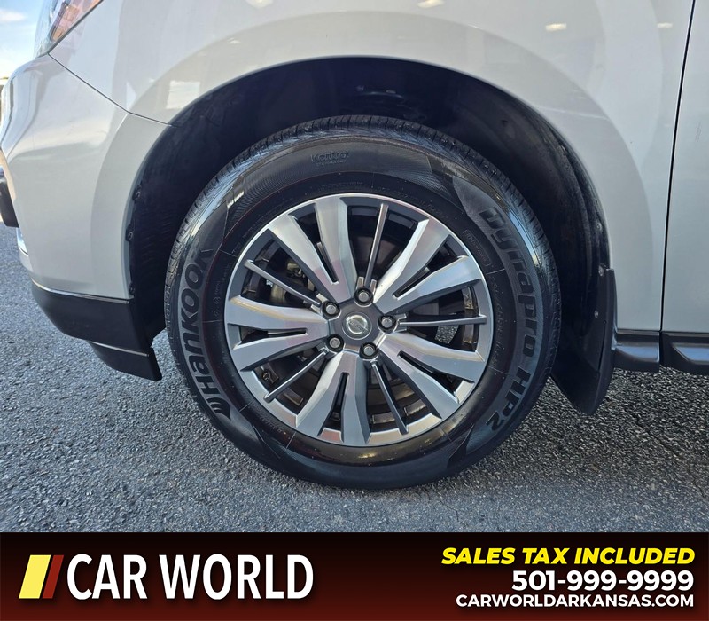 Nissan Pathfinder Vehicle Full-screen Gallery Image 6