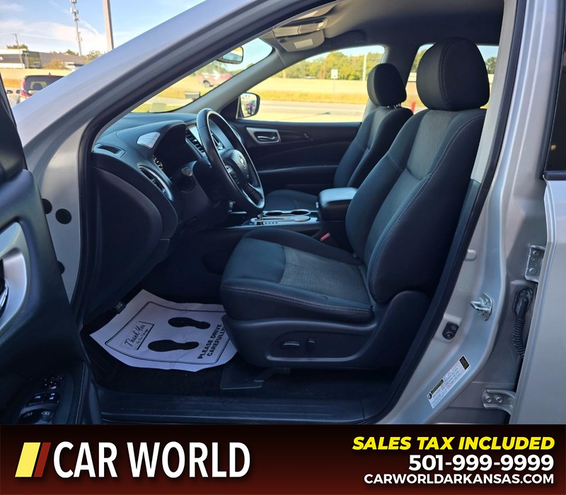 Nissan Pathfinder Vehicle Full-screen Gallery Image 8