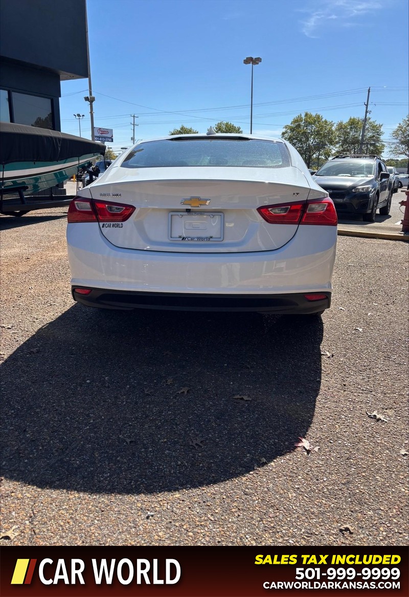 Chevrolet Malibu Vehicle Full-screen Gallery Image 4
