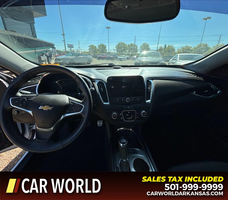 Chevrolet Malibu Vehicle Full-screen Gallery Image 16