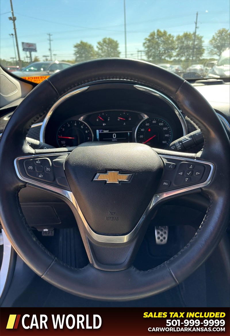 Chevrolet Malibu Vehicle Full-screen Gallery Image 19