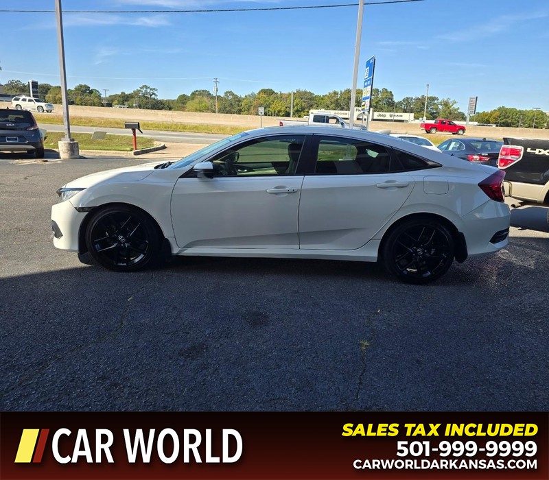 Honda Civic Sedan Vehicle Full-screen Gallery Image 4