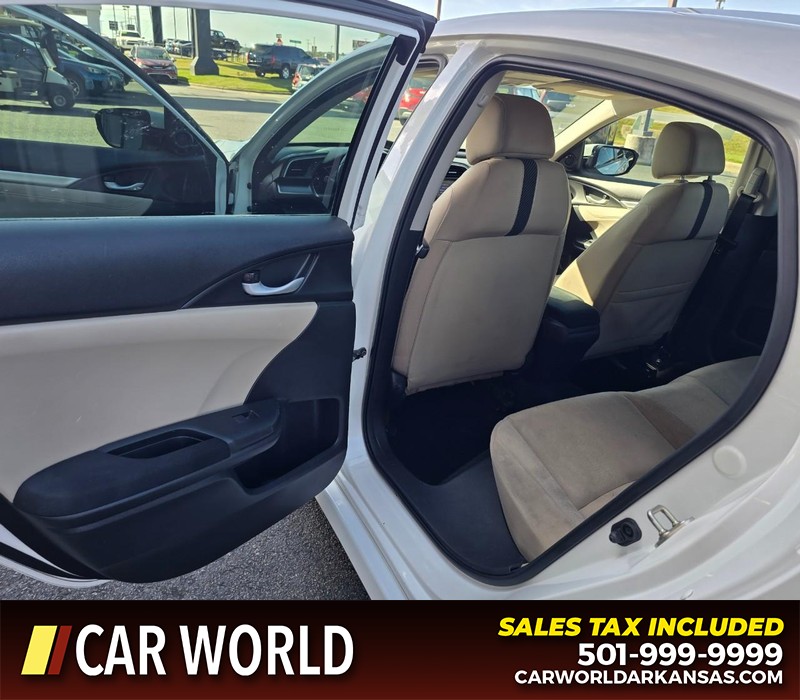 Honda Civic Sedan Vehicle Full-screen Gallery Image 9