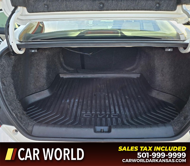 Honda Civic Sedan Vehicle Full-screen Gallery Image 13