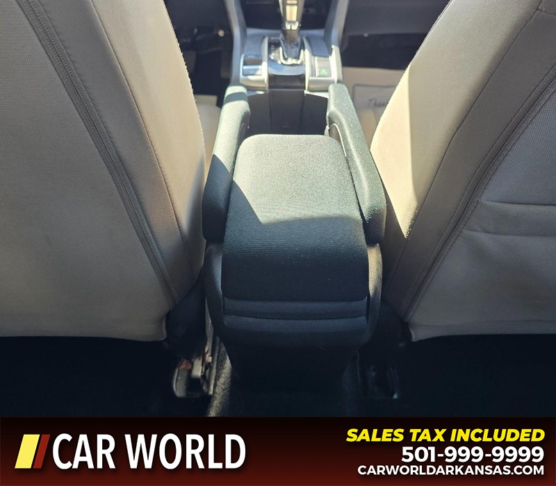 Honda Civic Sedan Vehicle Full-screen Gallery Image 20