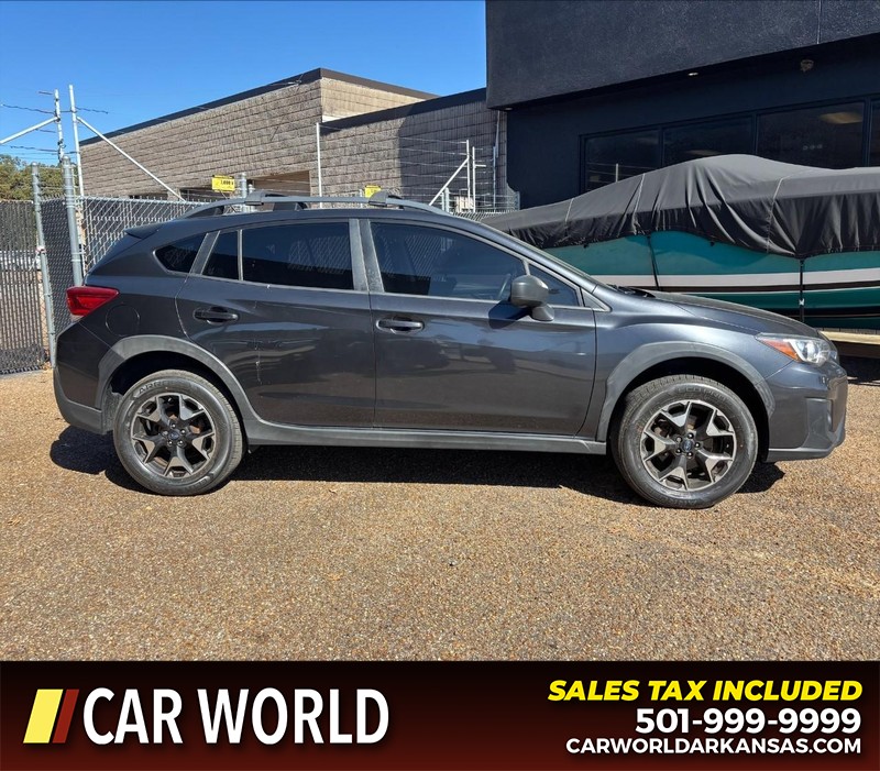 Subaru Crosstrek Vehicle Full-screen Gallery Image 2