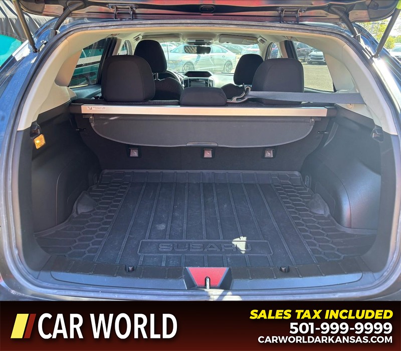 Subaru Crosstrek Vehicle Full-screen Gallery Image 6