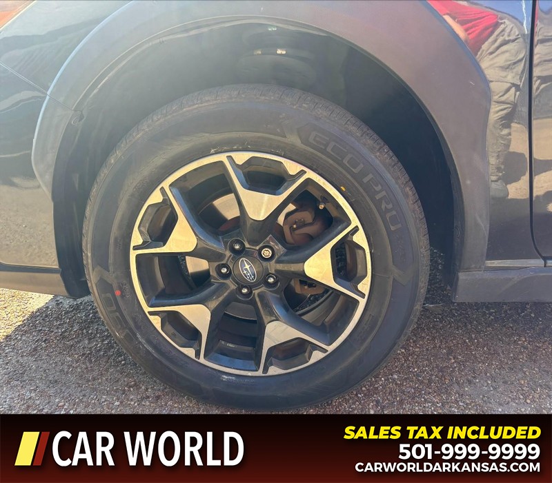 Subaru Crosstrek Vehicle Full-screen Gallery Image 11