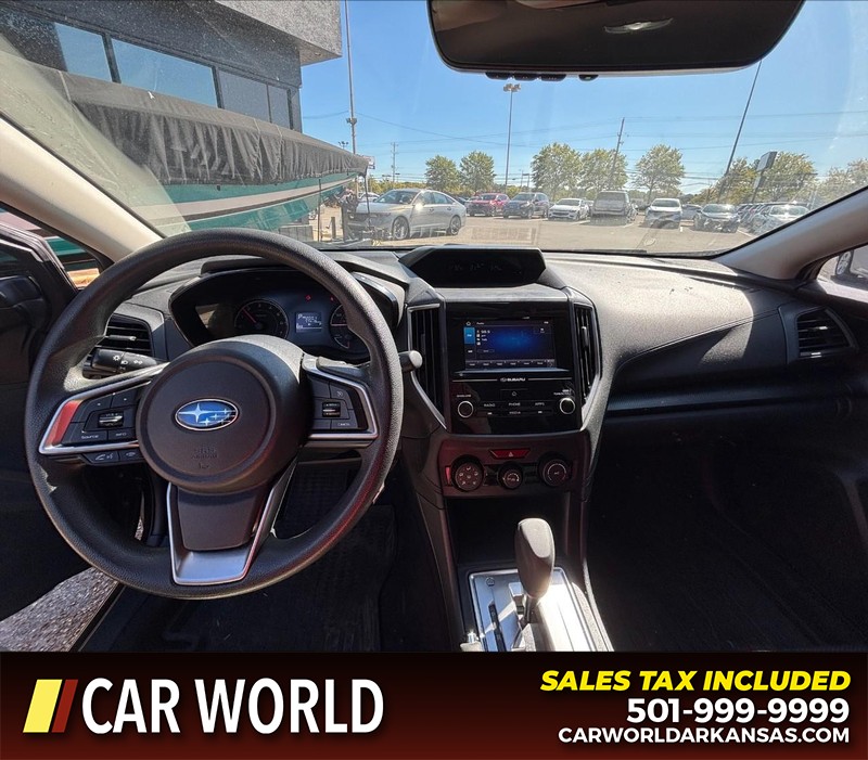 Subaru Crosstrek Vehicle Full-screen Gallery Image 16