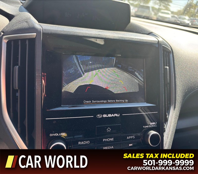 Subaru Crosstrek Vehicle Full-screen Gallery Image 18