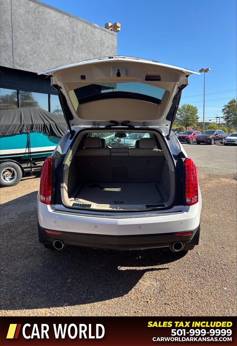 Cadillac SRX Vehicle Full-screen Gallery Image 5