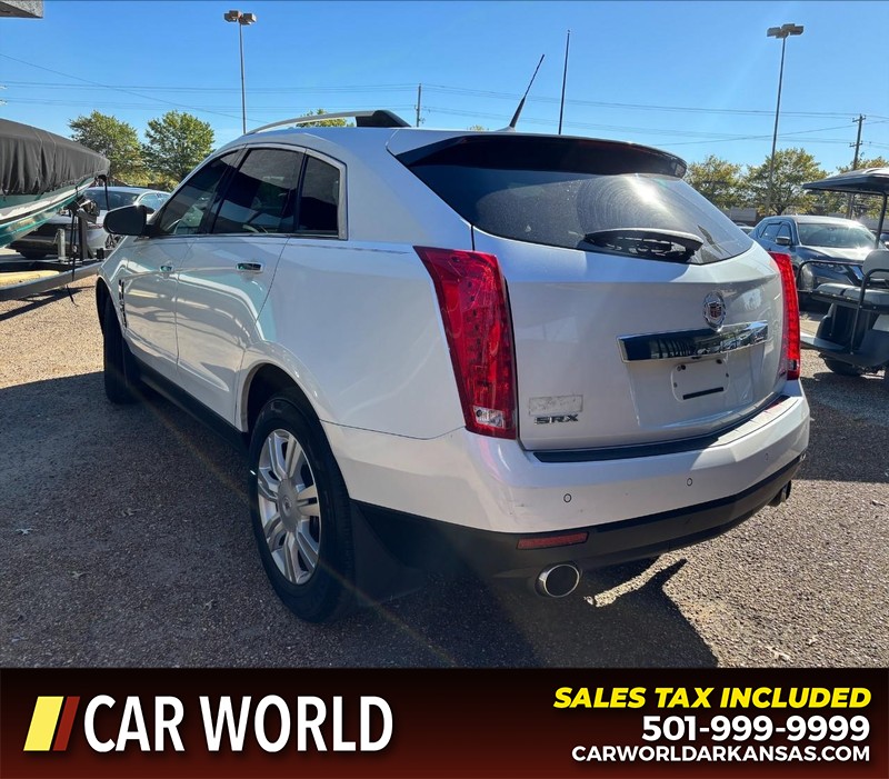 Cadillac SRX Vehicle Full-screen Gallery Image 7
