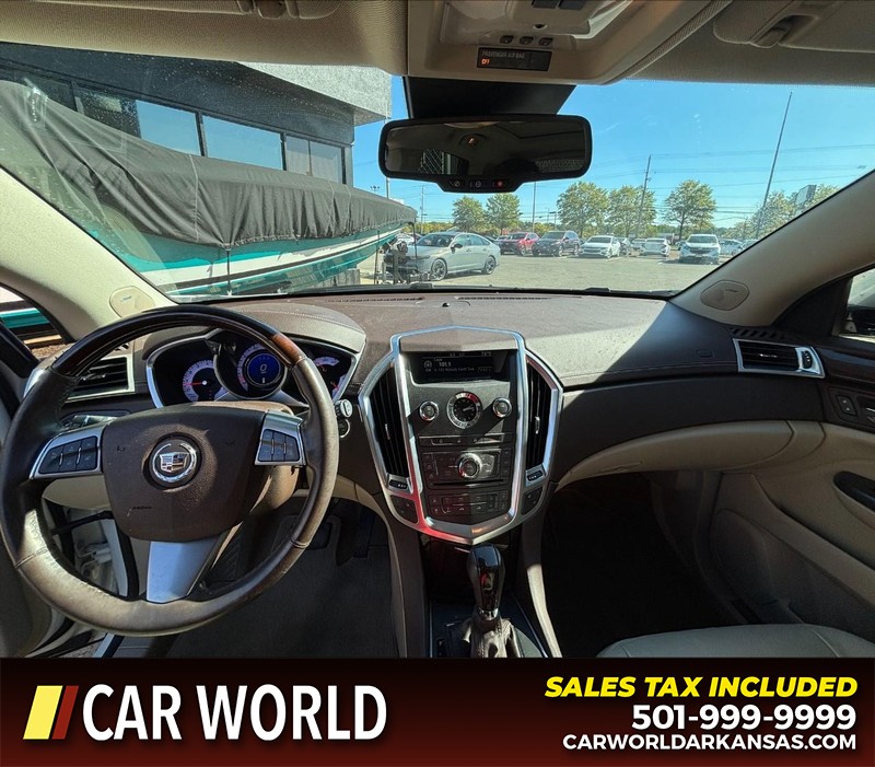 Cadillac SRX Vehicle Full-screen Gallery Image 16