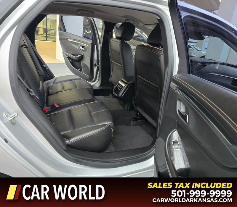 Chevrolet Impala Vehicle Full-screen Gallery Image 12