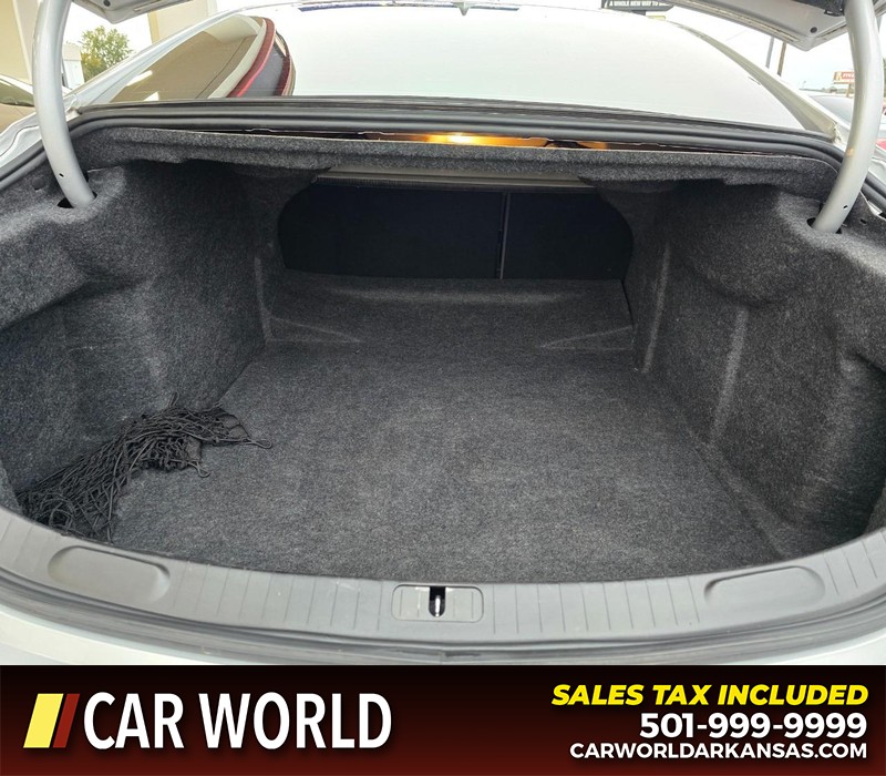 Chevrolet Impala Vehicle Full-screen Gallery Image 13