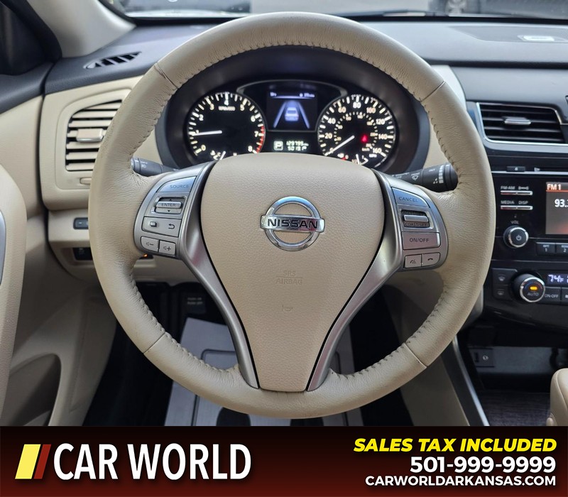 Nissan Altima Vehicle Full-screen Gallery Image 15
