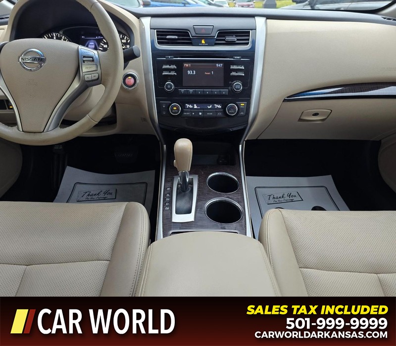 Nissan Altima Vehicle Full-screen Gallery Image 18