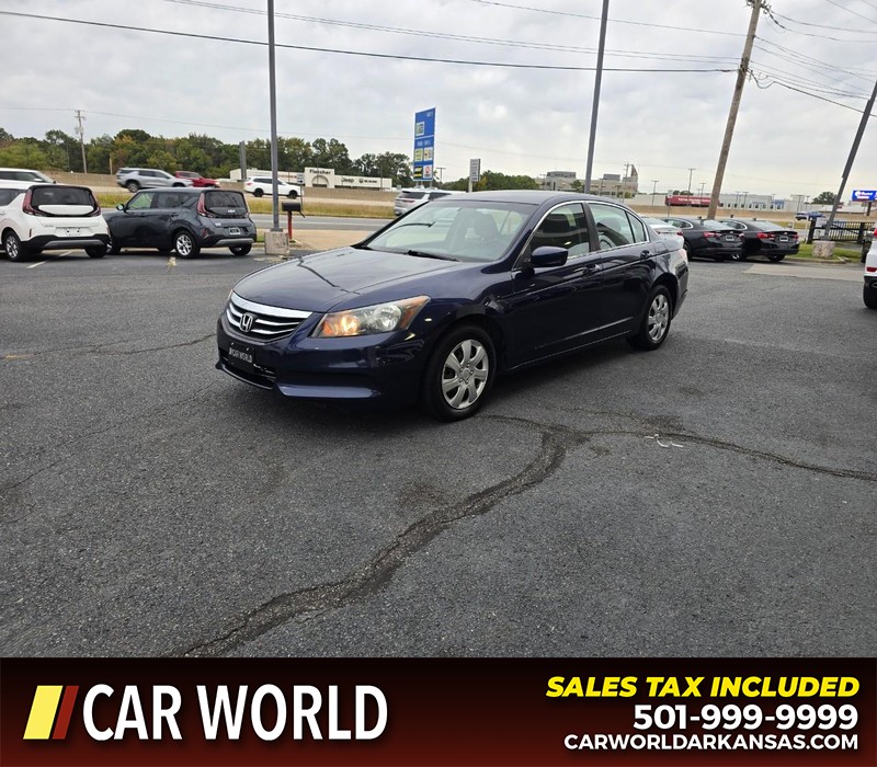Honda Accord Sedan Vehicle Full-screen Gallery Image 3