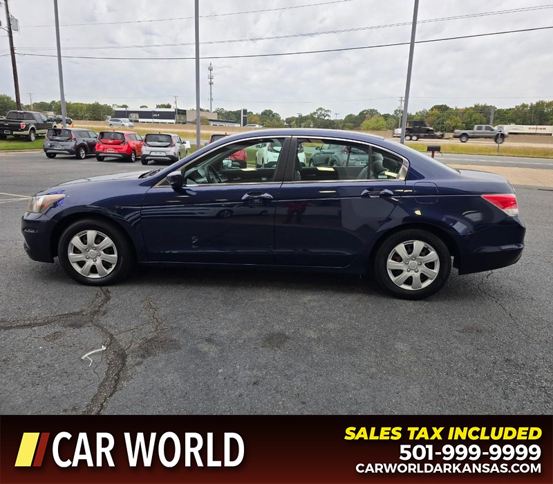 Honda Accord Sedan Vehicle Full-screen Gallery Image 4