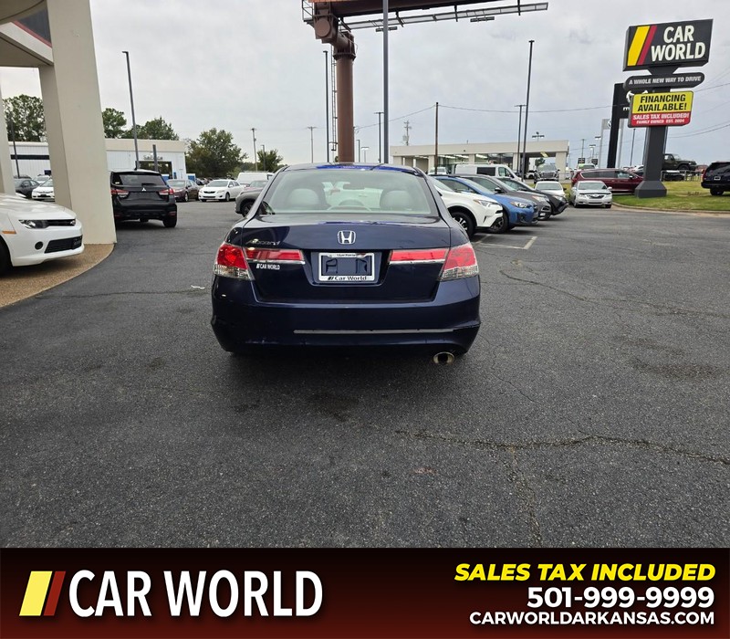 Honda Accord Sedan Vehicle Full-screen Gallery Image 5