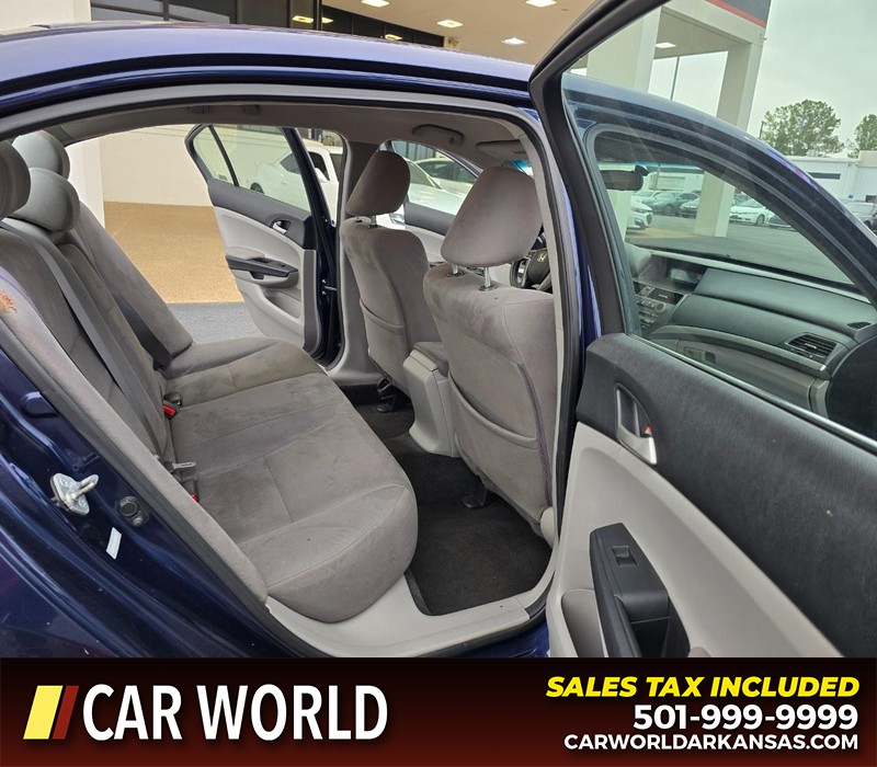 Honda Accord Sedan Vehicle Full-screen Gallery Image 12