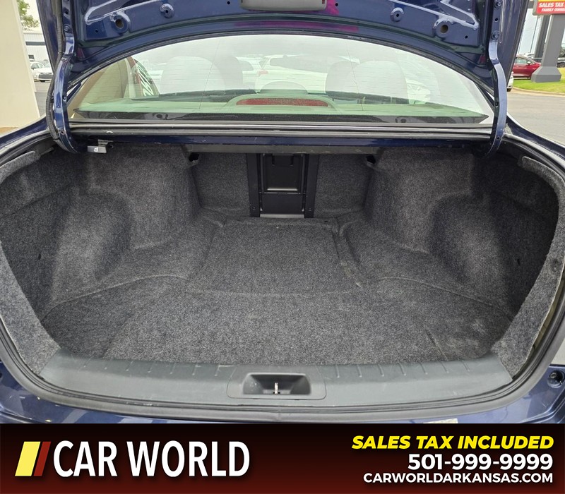 Honda Accord Sedan Vehicle Full-screen Gallery Image 13