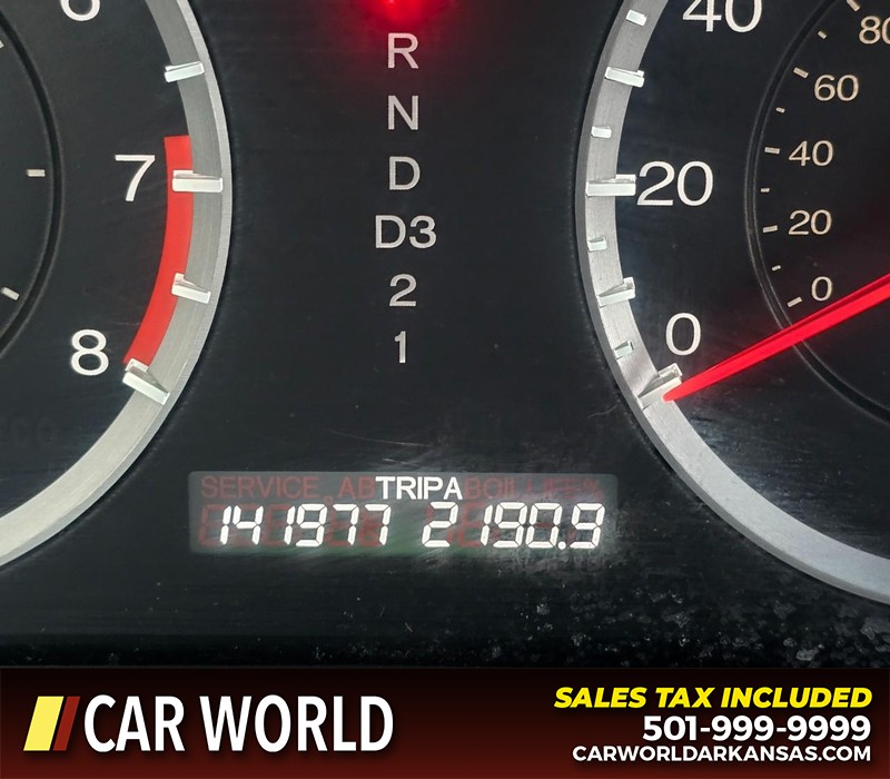 Honda Accord Sedan Vehicle Full-screen Gallery Image 15