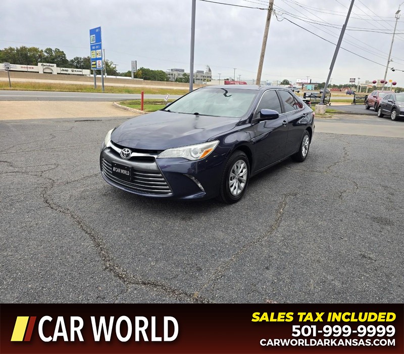 Toyota Camry Vehicle Full-screen Gallery Image 3